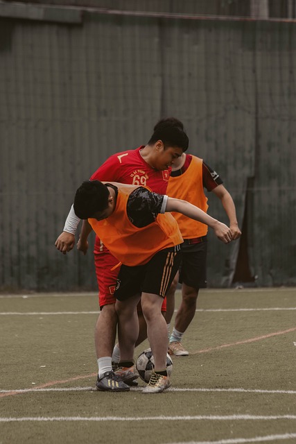 来看一下他